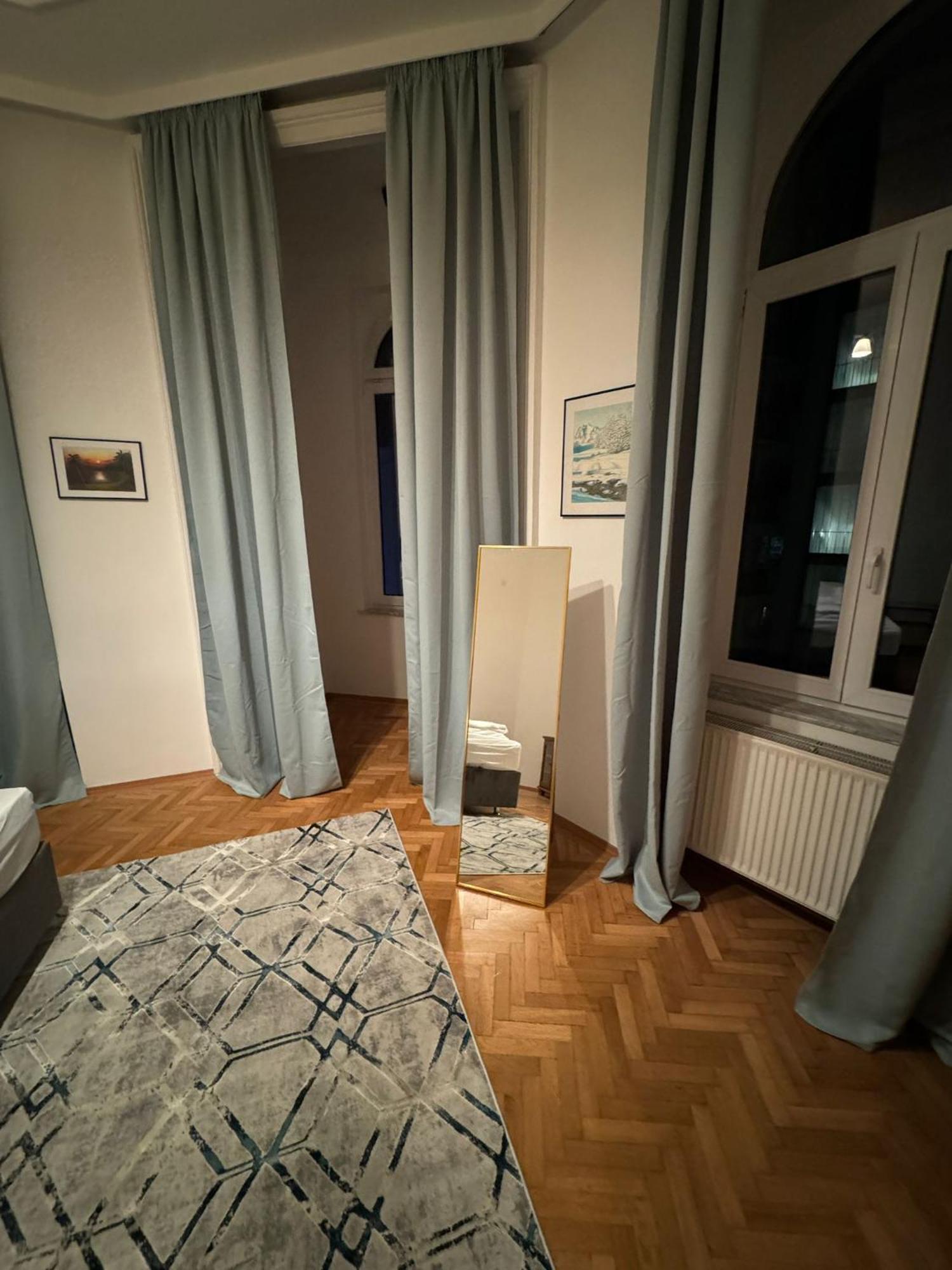 Apartament Centrally-located Authentic